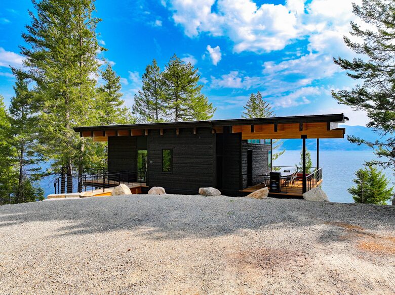 Glass-Walled Retreat on Lake Pend Oreille - Sagle, Idaho