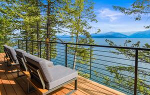 Glass-Walled Retreat on Lake Pend Oreille - Sagle, Idaho