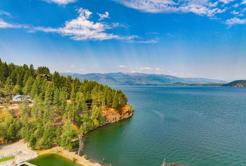 Glass-Walled Retreat on Lake Pend Oreille - Sagle, Idaho