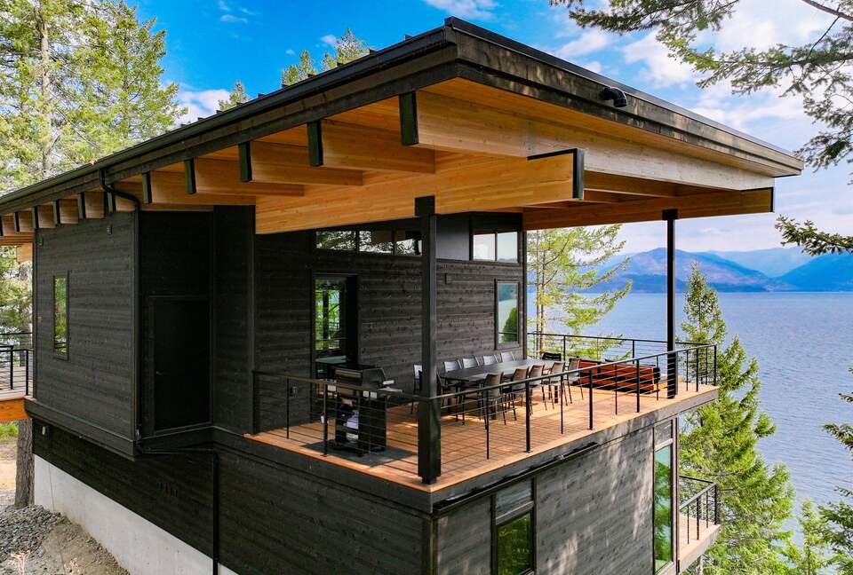 Glass-Walled Retreat on Lake Pend Oreille - Sagle, Idaho