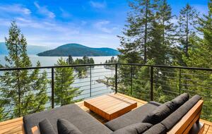 Glass-Walled Retreat on Lake Pend Oreille - Sagle, Idaho