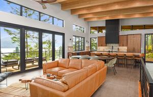 Glass-Walled Retreat on Lake Pend Oreille - Sagle, Idaho