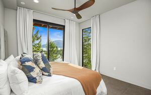 Glass-Walled Retreat on Lake Pend Oreille - Sagle, Idaho