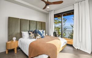 Glass-Walled Retreat on Lake Pend Oreille - Sagle, Idaho