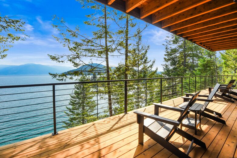 Glass-Walled Retreat on Lake Pend Oreille - Sagle, Idaho