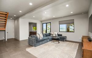 Glass-Walled Retreat on Lake Pend Oreille - Sagle, Idaho