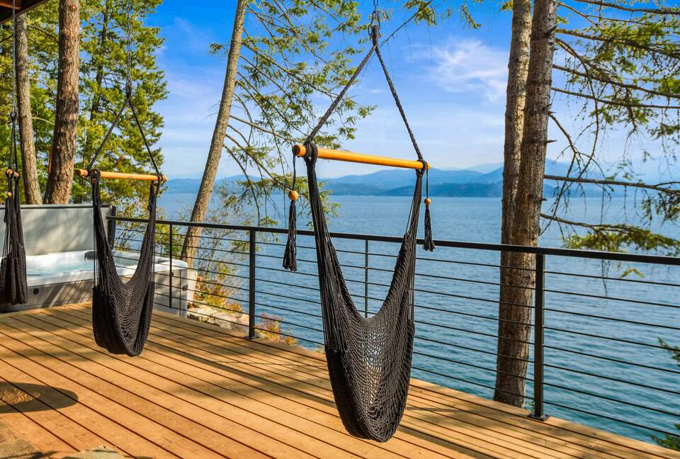 Glass-Walled Retreat on Lake Pend Oreille - Sagle, Idaho