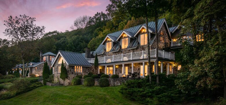 Easter's First Blooms at the Estate and Late April Exclusive Tulip Extravaganza - Woodstock, New York