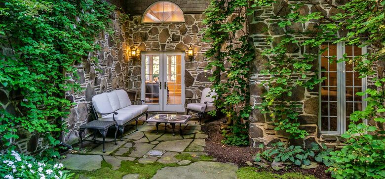 Easter's First Blooms at the Estate and Late April Exclusive Tulip Extravaganza - Woodstock, New York