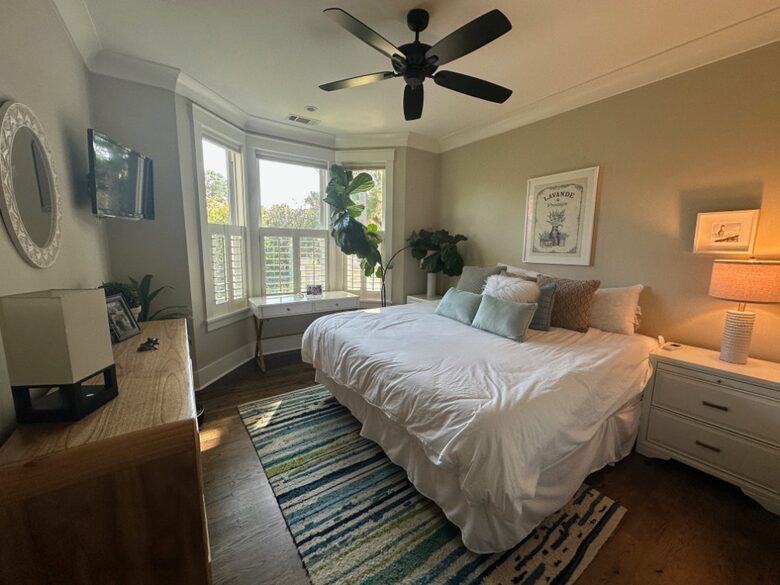 Bedroom 2 - King bed