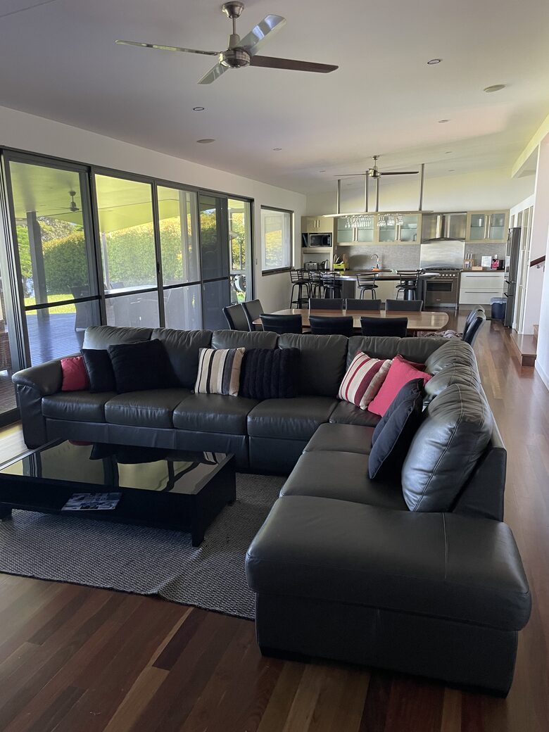 Group Getaway with Firepit & BBQ on Lake Tinaroo - Barrine, Australia