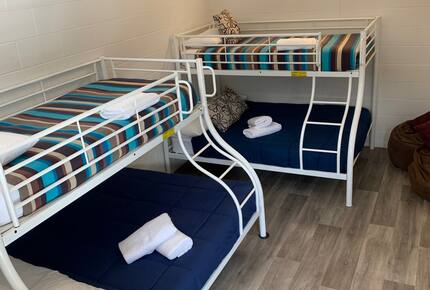 Group Getaway with Firepit & BBQ on Lake Tinaroo - Barrine, Australia