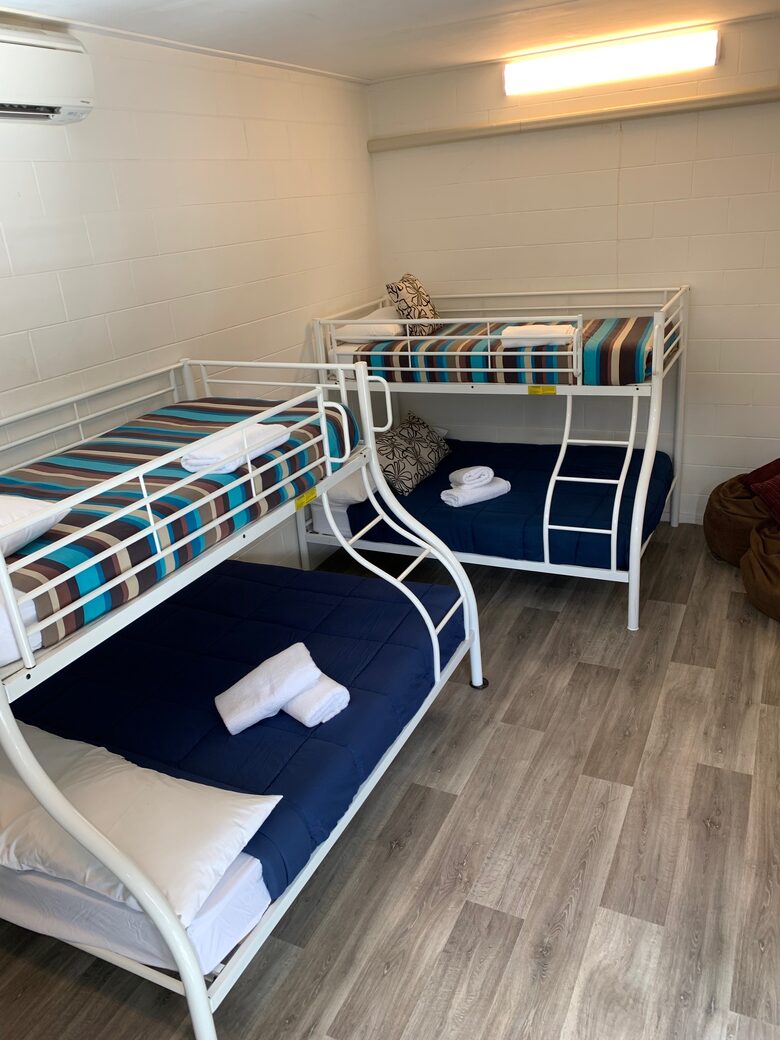 Group Getaway with Firepit & BBQ on Lake Tinaroo - Barrine, Australia