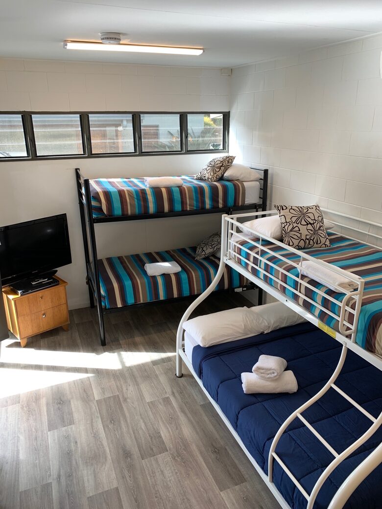 Group Getaway with Firepit & BBQ on Lake Tinaroo - Barrine, Australia