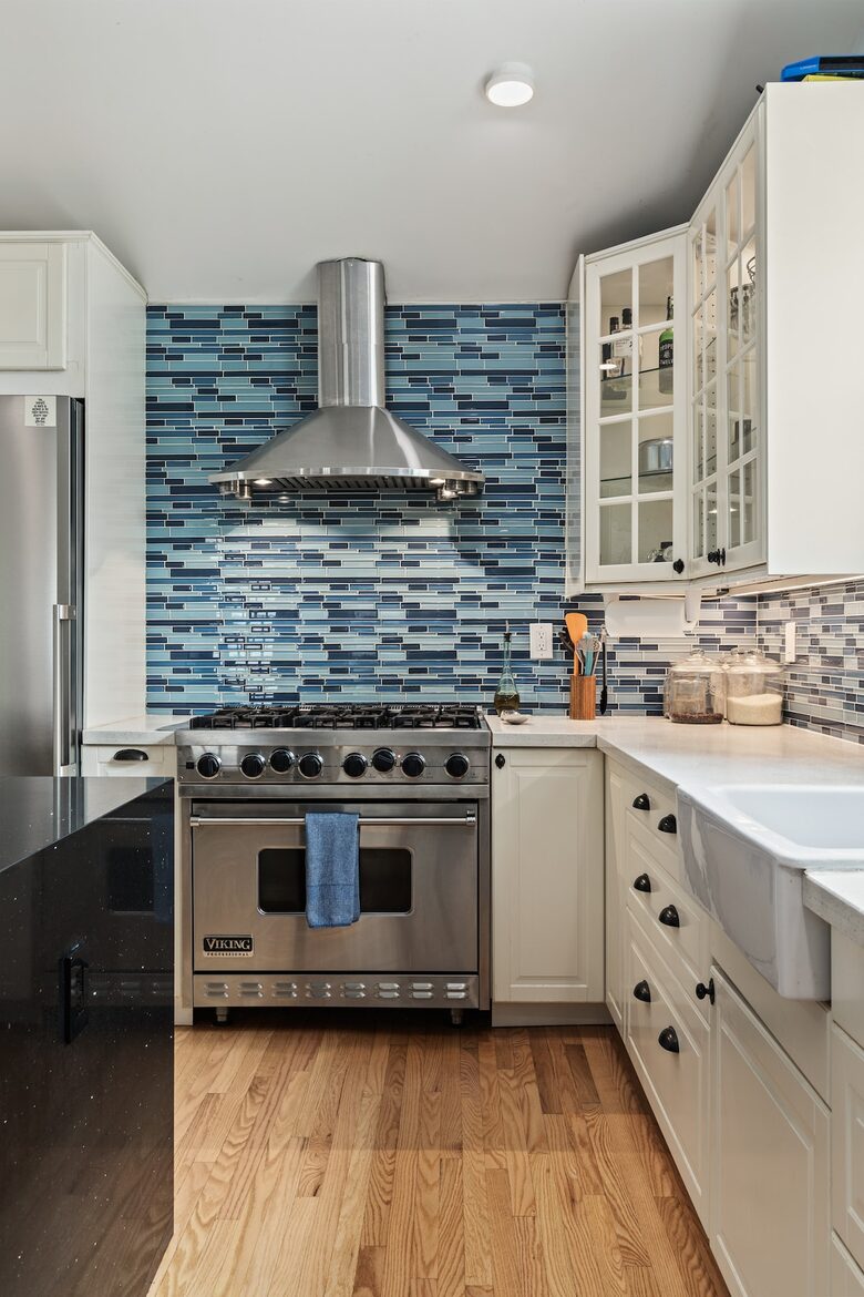 Modern Coastal Retreat in Long Beach - Long Beach, California