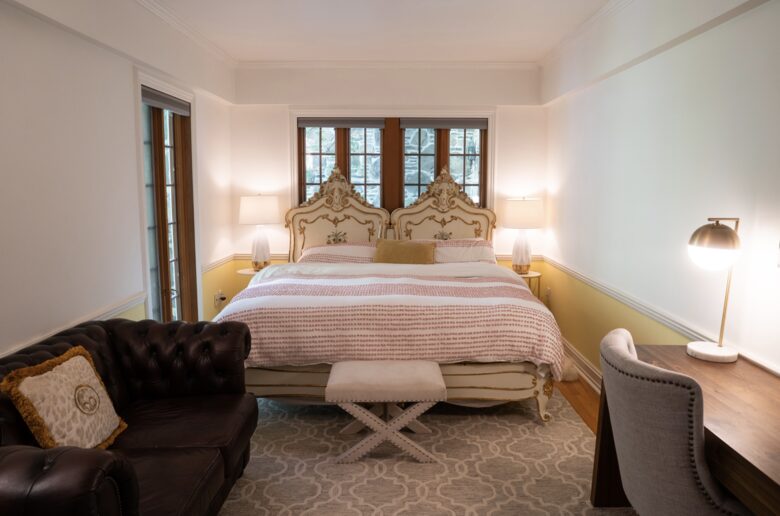 Easter's First Blooms at the Estate and Late April Exclusive Tulip Extravaganza - Woodstock, New York