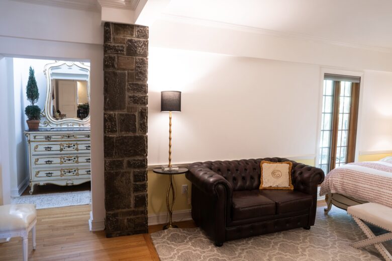 Easter's First Blooms at the Estate and Late April Exclusive Tulip Extravaganza - Woodstock, New York