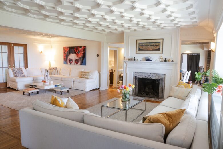 Easter's First Blooms at the Estate and Late April Exclusive Tulip Extravaganza - Woodstock, New York