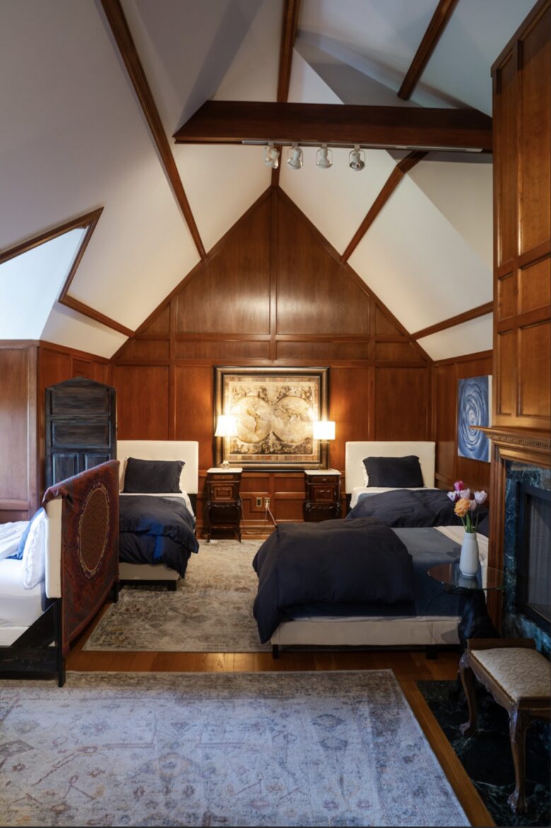 Easter's First Blooms at the Estate and Late April Exclusive Tulip Extravaganza - Woodstock, New York