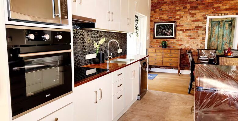 Historic Farmhouse Retreat in St. Helens - St Helens, Australia