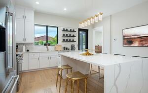 Luxury 4-Bedroom Home Near Vanderbilt Beach - Naples, Florida