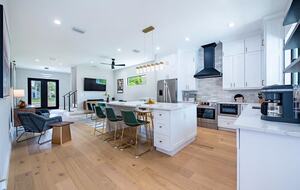 Luxury 4-Bedroom Home Near Vanderbilt Beach - Naples, Florida