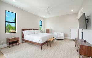 Luxury 4-Bedroom Home Near Vanderbilt Beach - Naples, Florida