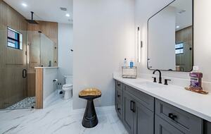 Luxury 4-Bedroom Home Near Vanderbilt Beach - Naples, Florida