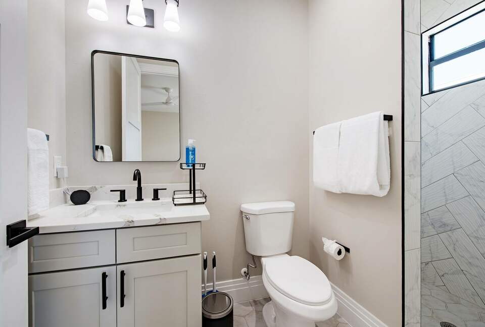 Luxury 4-Bedroom Home Near Vanderbilt Beach - Naples, Florida