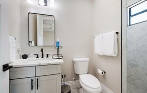 Luxury 4-Bedroom Home Near Vanderbilt Beach - Naples, Florida