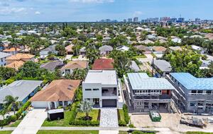 Luxury 4-Bedroom Home Near Vanderbilt Beach - Naples, Florida