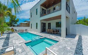 Luxury 4-Bedroom Home Near Vanderbilt Beach - Naples, Florida