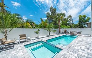Luxury 4-Bedroom Home Near Vanderbilt Beach - Naples, Florida