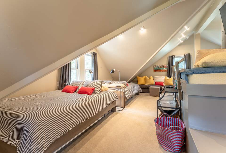 Iron Horse - Southern Belle - Crested Butte, Colorado