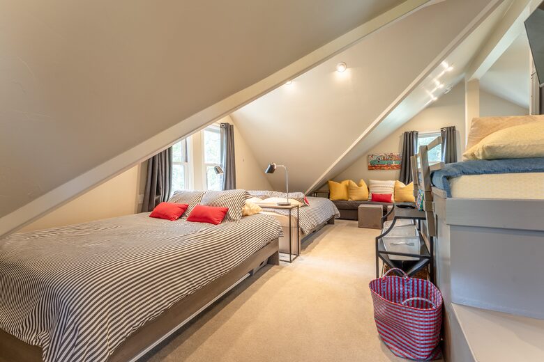 Iron Horse - Southern Belle - Crested Butte, Colorado