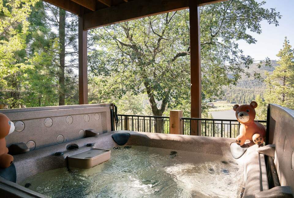 Mountain View Retreat in Castle Glen Estates - Big Bear Lake, California