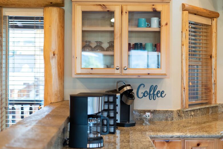 Mountain View Retreat in Castle Glen Estates - Big Bear Lake, California