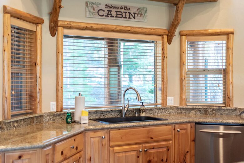 Mountain View Retreat in Castle Glen Estates - Big Bear Lake, California