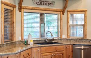 Mountain View Retreat in Castle Glen Estates - Big Bear Lake, California