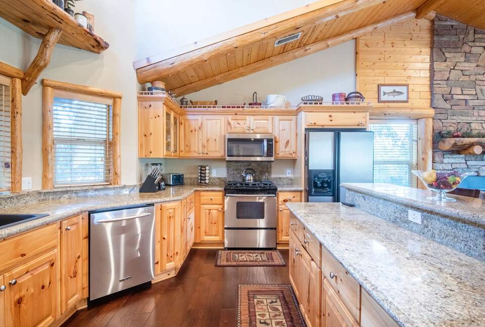 Mountain View Retreat in Castle Glen Estates - Big Bear Lake, California