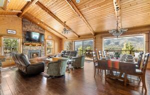 Mountain View Retreat in Castle Glen Estates - Big Bear Lake, California