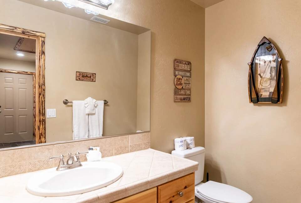 Mountain View Retreat in Castle Glen Estates - Big Bear Lake, California