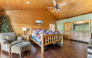 Mountain View Retreat in Castle Glen Estates - Big Bear Lake, California