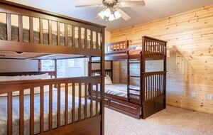 Mountain View Retreat in Castle Glen Estates - Big Bear Lake, California