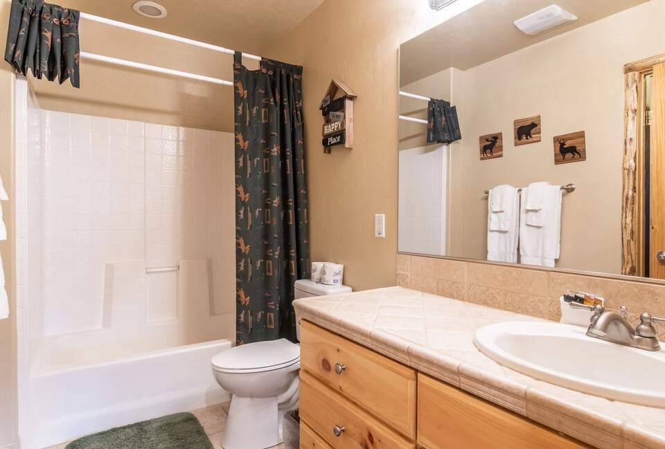 Mountain View Retreat in Castle Glen Estates - Big Bear Lake, California