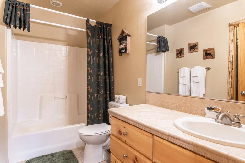 Mountain View Retreat in Castle Glen Estates - Big Bear Lake, California