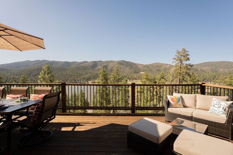 Mountain View Retreat in Castle Glen Estates - Big Bear Lake, California