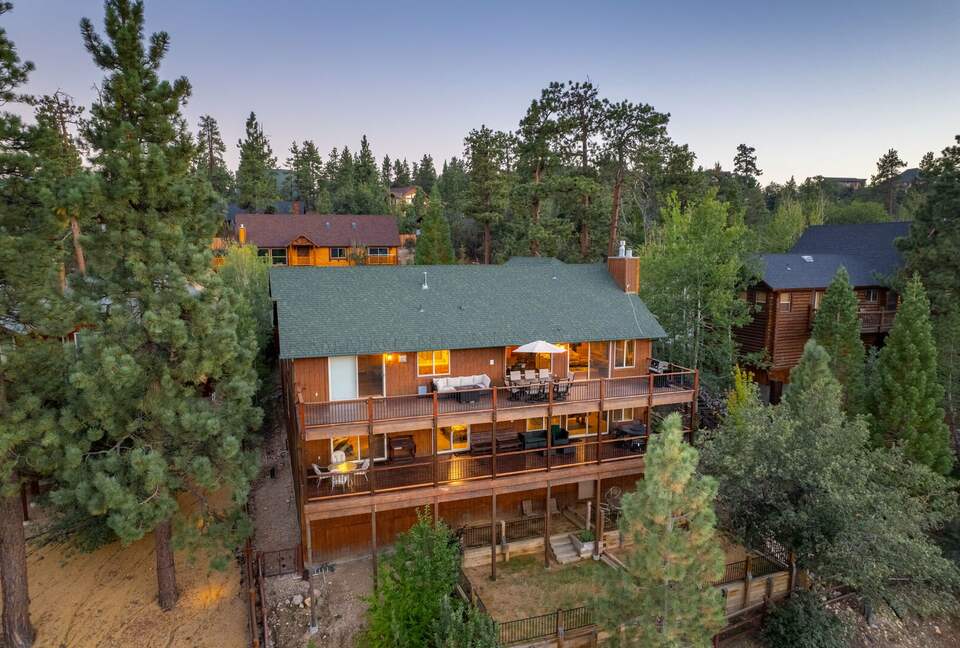 Mountain View Retreat in Castle Glen Estates - Big Bear Lake, California