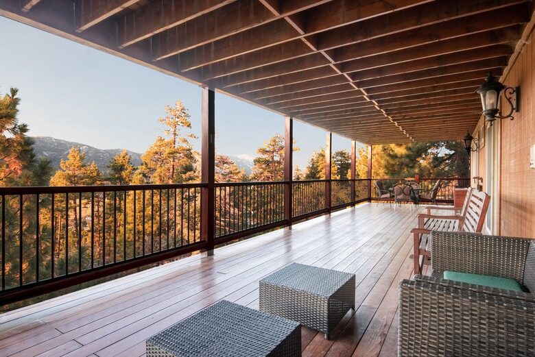 Mountain View Retreat in Castle Glen Estates - Big Bear Lake, California