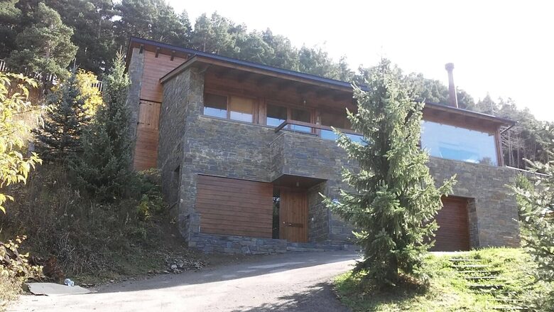 Refined Family Chalet in the Pyrenees - La Molina, Spain